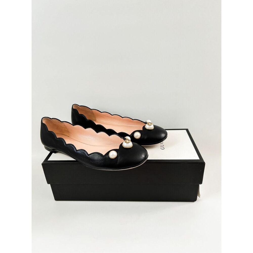 Gucci Black Scalloped Pearl-Embellished Leather Flats